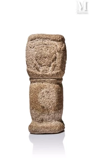 Jan KRIZEK (Dobroměřice 1919 - Tulle 1985) — Totem à décor de figures humaines